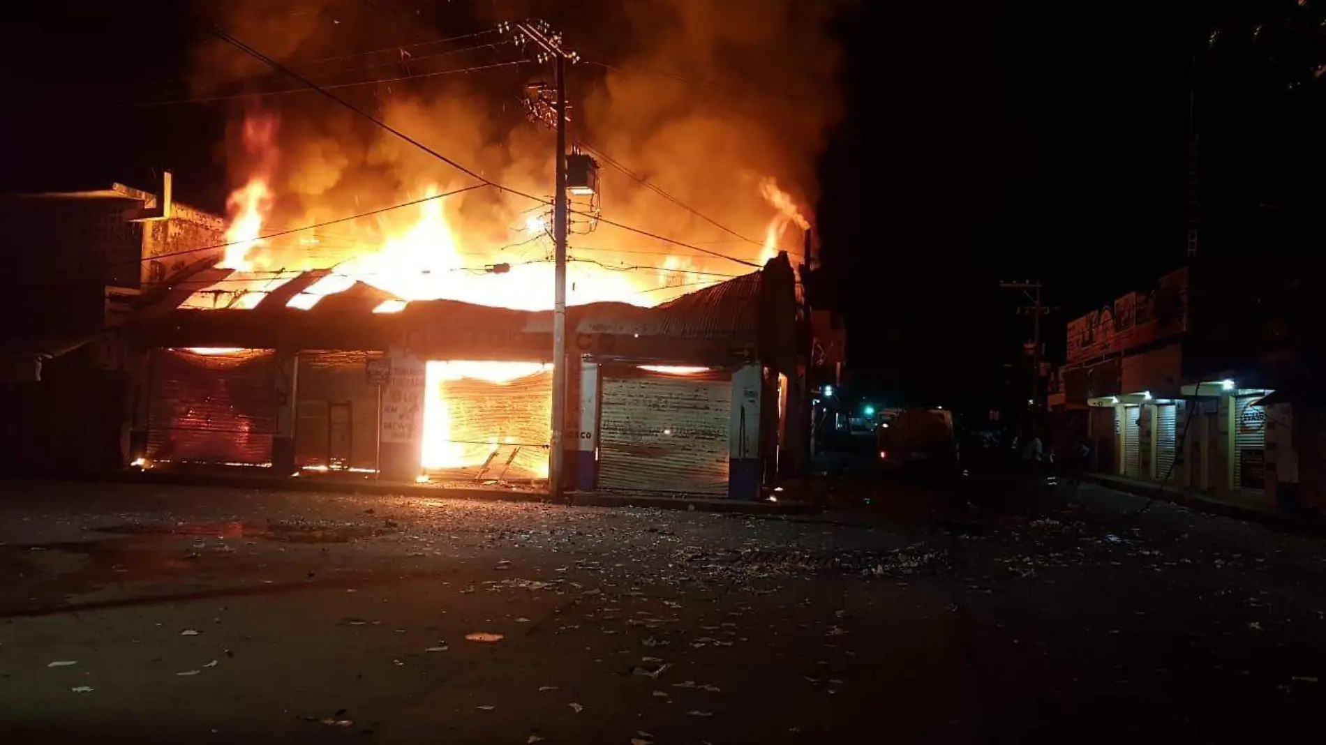 Incendio mueblería comalcalco